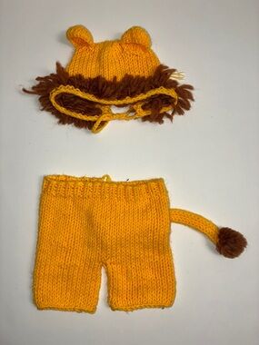 Yellow Lion Knit Hat and Shorts Set for NB